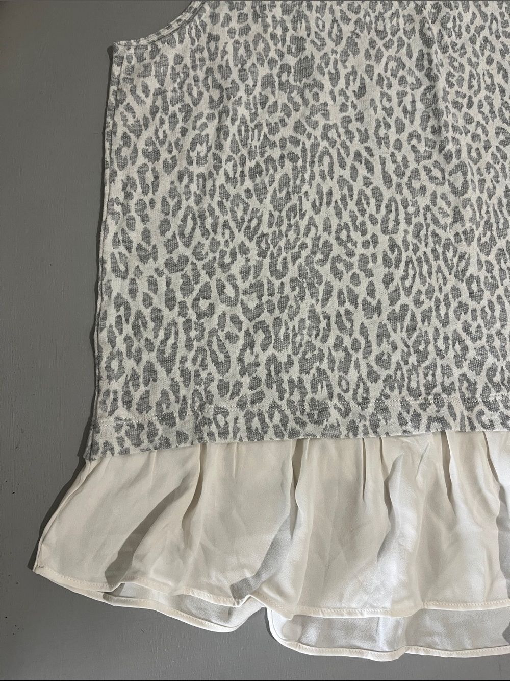 LOFT Sleeveless White Collar Leopard-Print Blouse with Ruffle Hem - White/Grey - Picture 14 of 14